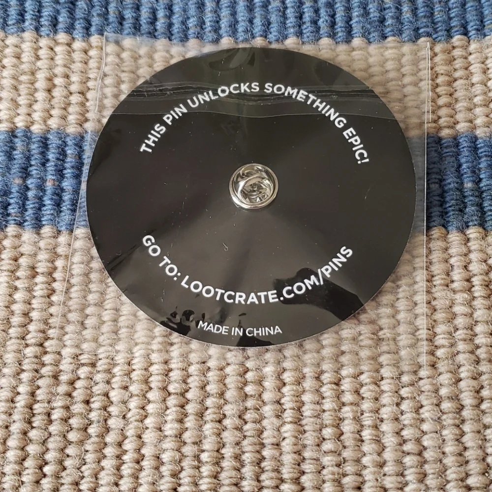 NWT World Of Warcraft Pin Loot Crate